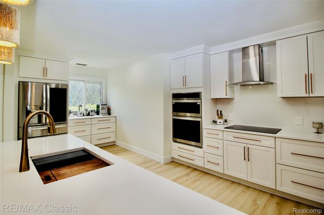 42160 Woodward Avenue, Bloomfield Hills, MI 48304