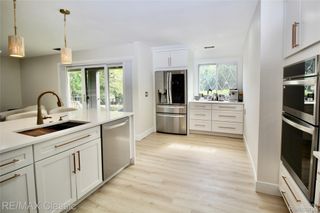 42160 Woodward Avenue, Bloomfield Hills, MI 48304