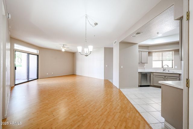 9151 W GREENWAY Road 162, Peoria, AZ 85381