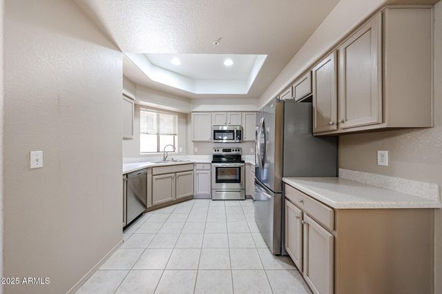 9151 W GREENWAY Road 162, Peoria, AZ 85381