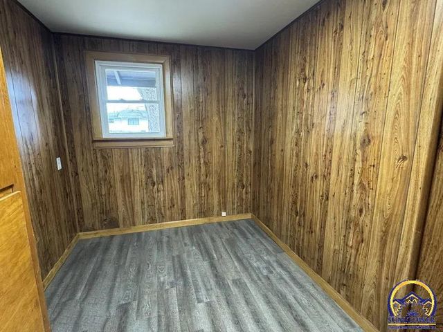 1630 2nd Ave W, Horton, KS 66439