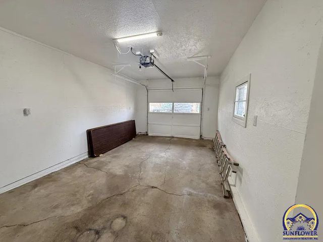 1630 2nd Ave W, Horton, KS 66439