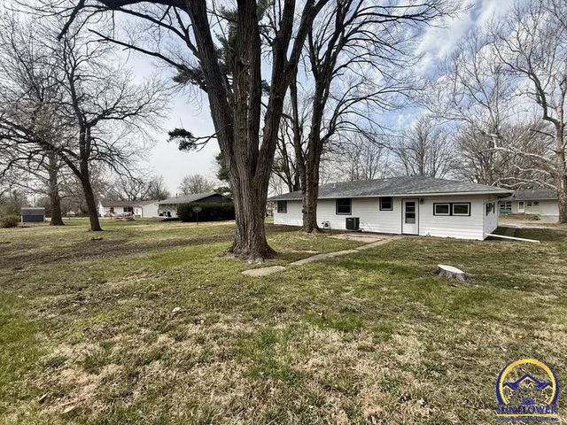 1630 2nd Ave W, Horton, KS 66439