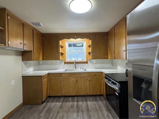 1630 2nd Ave W, Horton, KS 66439