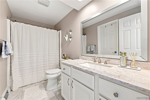 5477 Village Station Circle, Clarence, NY 14221