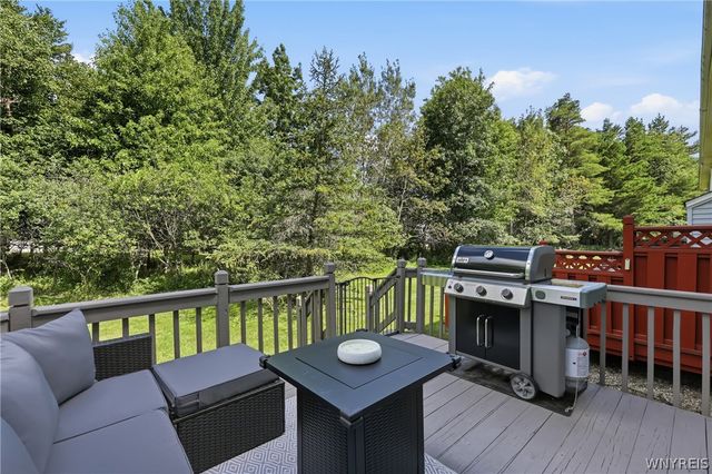 5477 Village Station Circle, Clarence, NY 14221