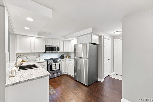 5477 Village Station Circle, Clarence, NY 14221
