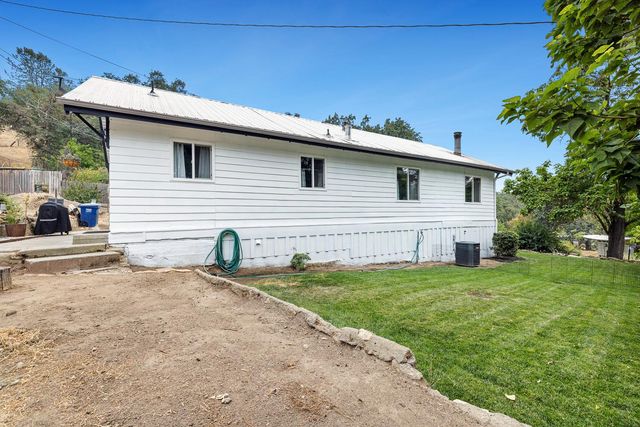 34633 Robles Road, Auberry, CA 93602