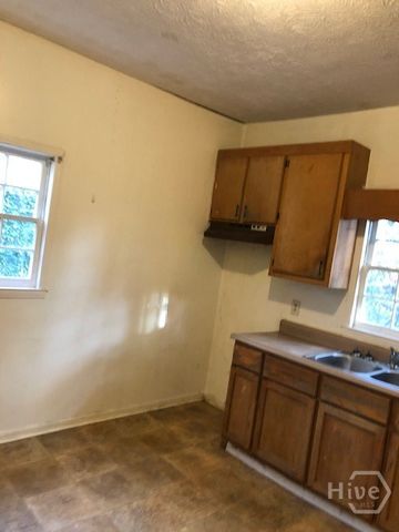 480 N Billups Street, Athens, GA 30606