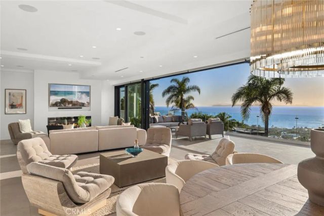 654 Canyon View Drive, Laguna Beach, CA 92651