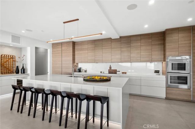 654 Canyon View Drive, Laguna Beach, CA 92651