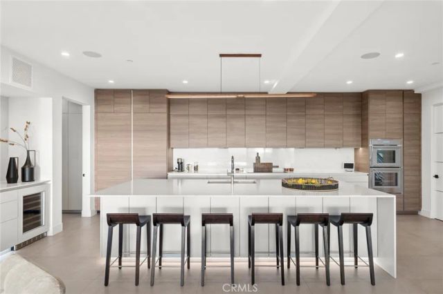 654 Canyon View Drive, Laguna Beach, CA 92651