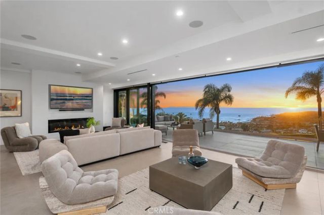 654 Canyon View Drive, Laguna Beach, CA 92651