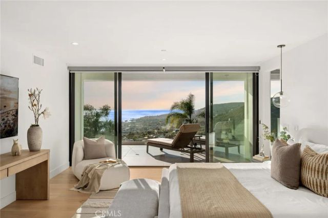 654 Canyon View Drive, Laguna Beach, CA 92651
