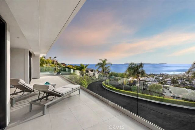 654 Canyon View Drive, Laguna Beach, CA 92651