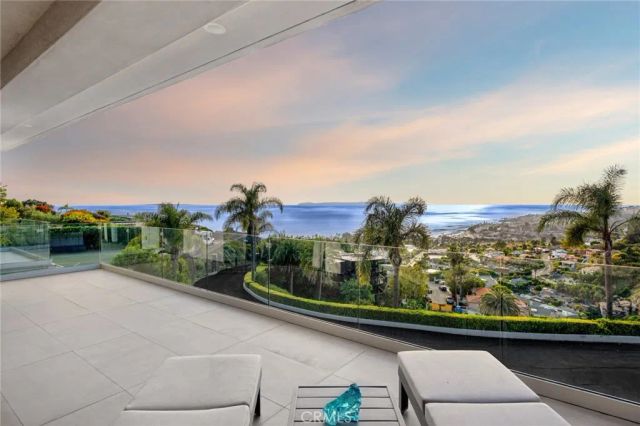654 Canyon View Drive, Laguna Beach, CA 92651