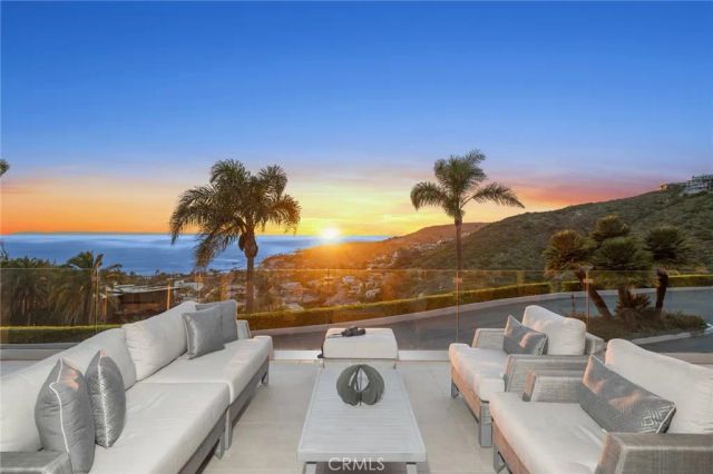 654 Canyon View Drive, Laguna Beach, CA 92651