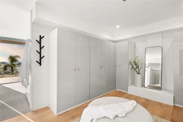 654 Canyon View Drive, Laguna Beach, CA 92651