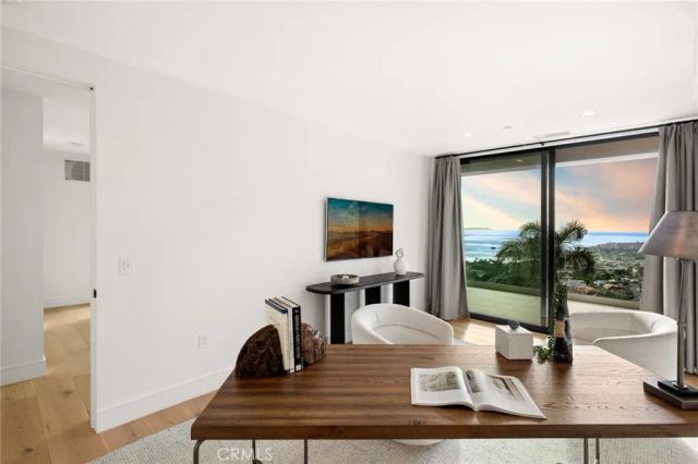 654 Canyon View Drive, Laguna Beach, CA 92651