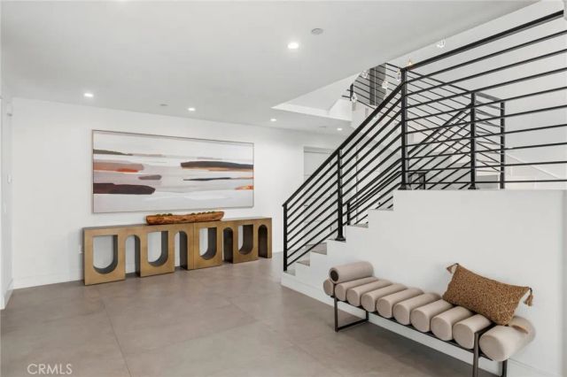 654 Canyon View Drive, Laguna Beach, CA 92651