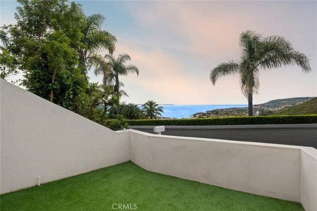 654 Canyon View Drive, Laguna Beach, CA 92651
