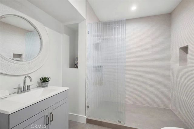 654 Canyon View Drive, Laguna Beach, CA 92651