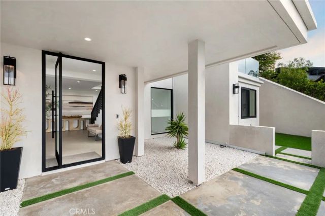 654 Canyon View Drive, Laguna Beach, CA 92651