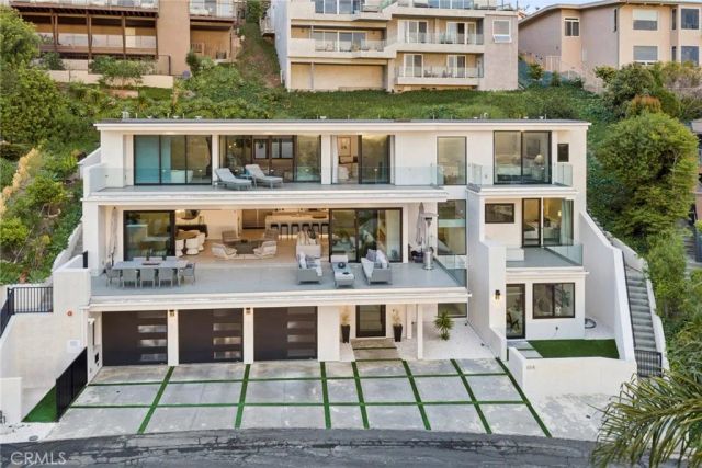 654 Canyon View Drive, Laguna Beach, CA 92651