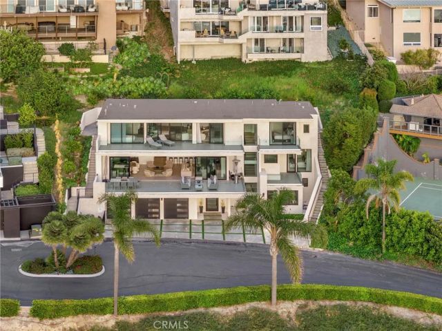 654 Canyon View Drive, Laguna Beach, CA 92651