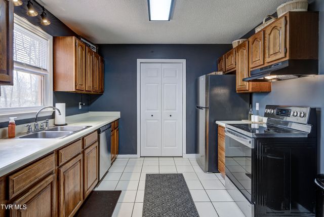 205 Windridge Colony -, Johnson City, TN 37601