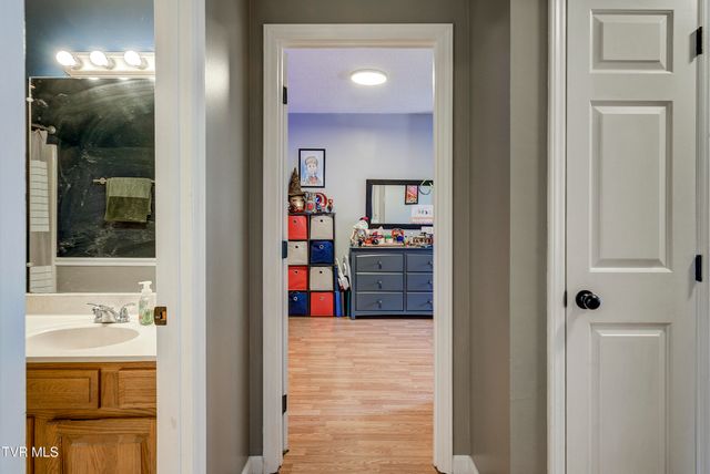 205 Windridge Colony -, Johnson City, TN 37601