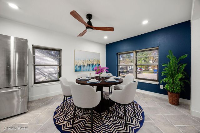 811 W Calhoun Street, Livingston, TX 77351