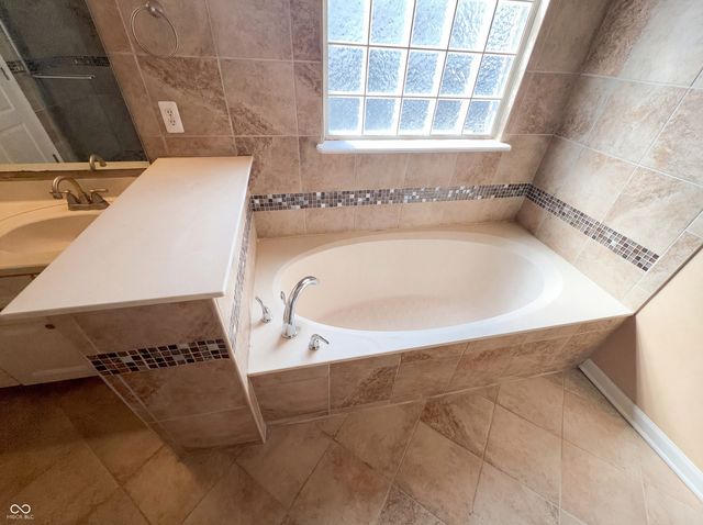 13167 Roma Bend, Westfield, IN 46074