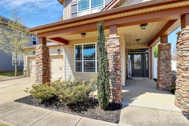 5519 Hubbard Point Drive, Charlotte, NC 28269