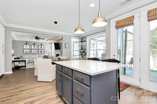 5519 Hubbard Point Drive, Charlotte, NC 28269