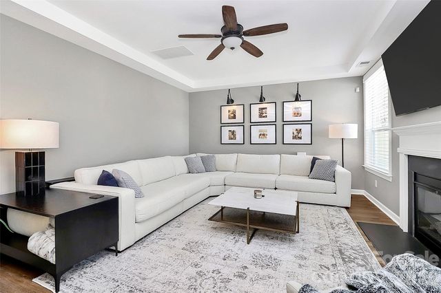 5519 Hubbard Point Drive, Charlotte, NC 28269