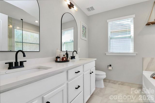 5519 Hubbard Point Drive, Charlotte, NC 28269