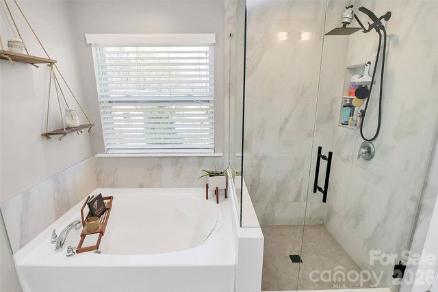 5519 Hubbard Point Drive, Charlotte, NC 28269