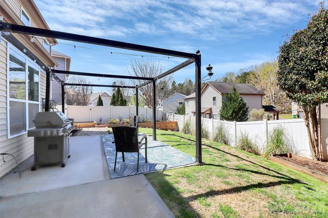 5519 Hubbard Point Drive, Charlotte, NC 28269