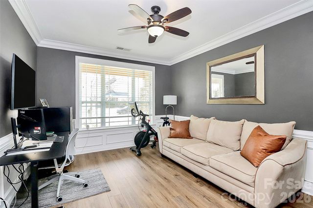 5519 Hubbard Point Drive, Charlotte, NC 28269