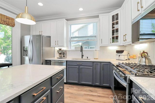 5519 Hubbard Point Drive, Charlotte, NC 28269