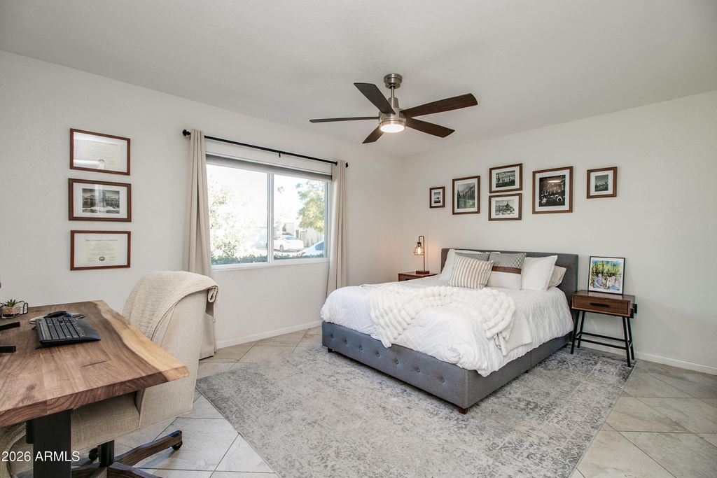 Image 28 of property listing at 7631 E MEDLOCK Drive, Scottsdale, AZ 85250