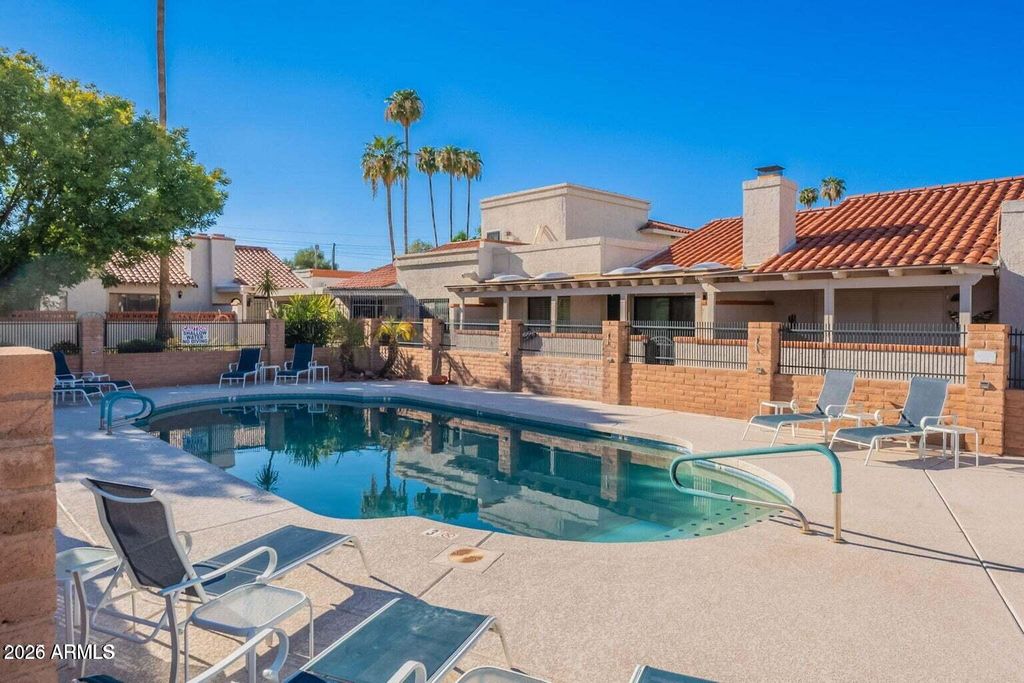 Image 37 of property listing at 7631 E MEDLOCK Drive, Scottsdale, AZ 85250