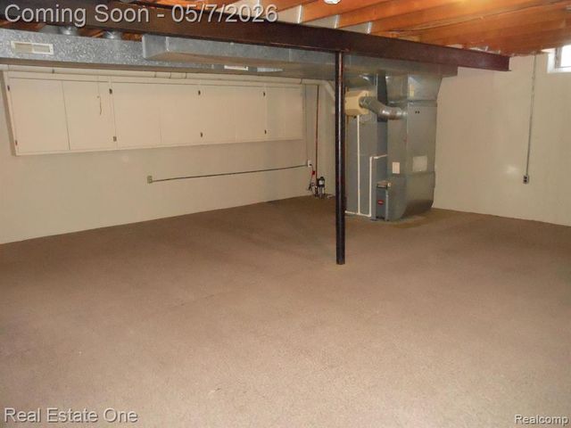 980 Oxbow Lake Road, White Lake, MI 48386