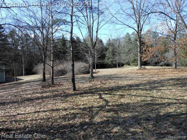 980 Oxbow Lake Road, White Lake, MI 48386
