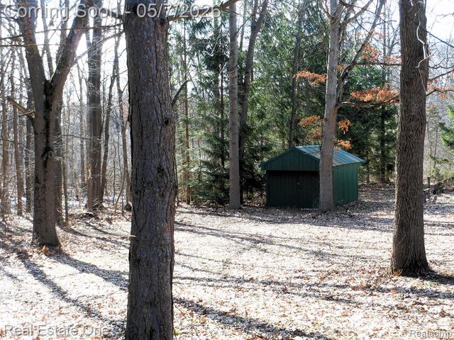 980 Oxbow Lake Road, White Lake, MI 48386