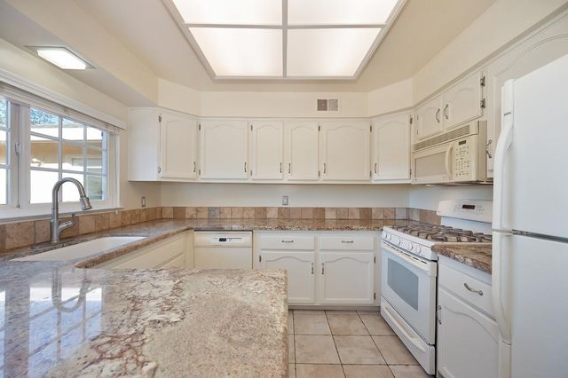 5831 Hesper Way, Carmichael, CA 95608