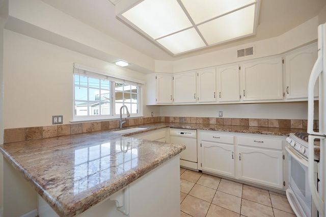 5831 Hesper Way, Carmichael, CA 95608