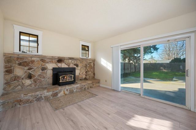 5831 Hesper Way, Carmichael, CA 95608