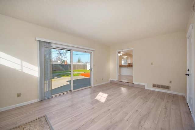 5831 Hesper Way, Carmichael, CA 95608